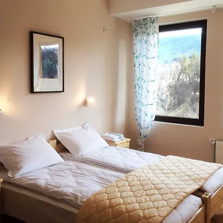 Hotel Hinovi Hvoyna